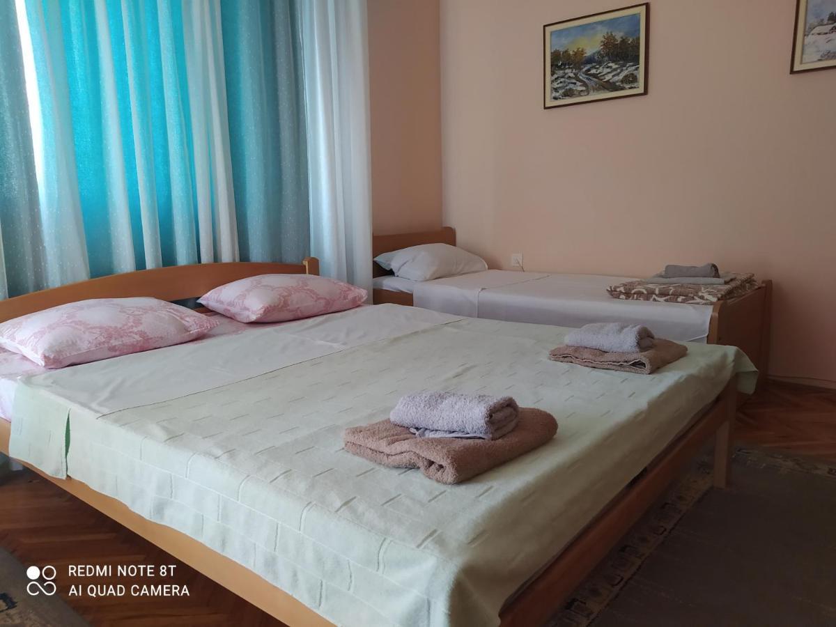 Apartment & Rooms Aleksandar Golubac Ngoại thất bức ảnh