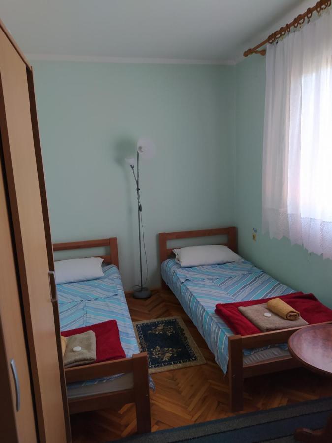 Apartment & Rooms Aleksandar Golubac Ngoại thất bức ảnh