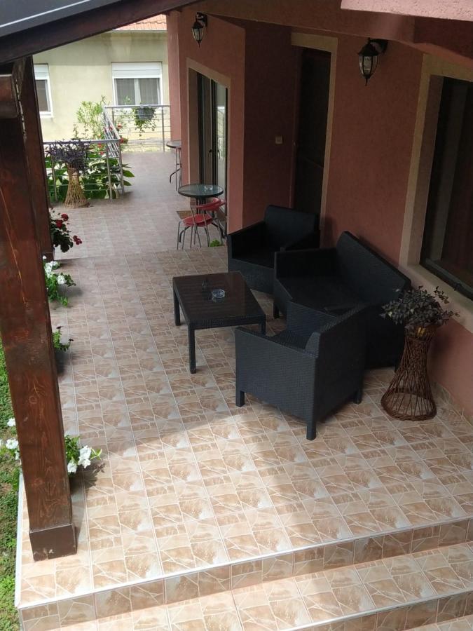 Apartment & Rooms Aleksandar Golubac Ngoại thất bức ảnh