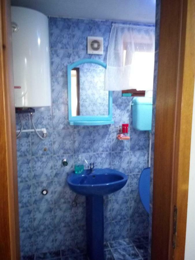 Apartment & Rooms Aleksandar Golubac Ngoại thất bức ảnh